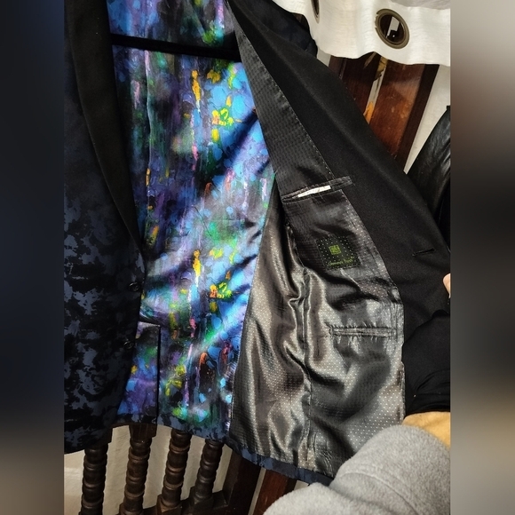 Elegant Black and Blue Blazer - Picture 6 of 7